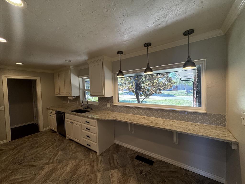 67th St, Oklahoma City, OK 73116