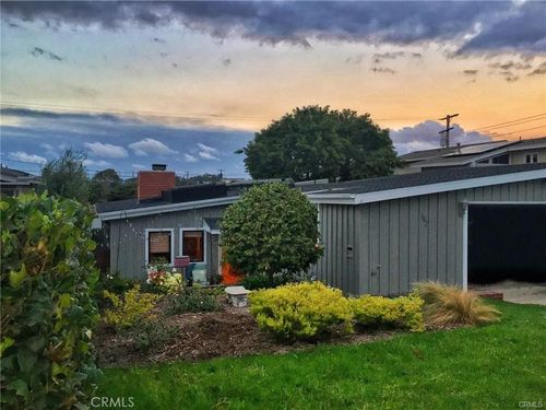 447 Avenue E, Redondo Beach, CA, 90277-5092 | Card Image