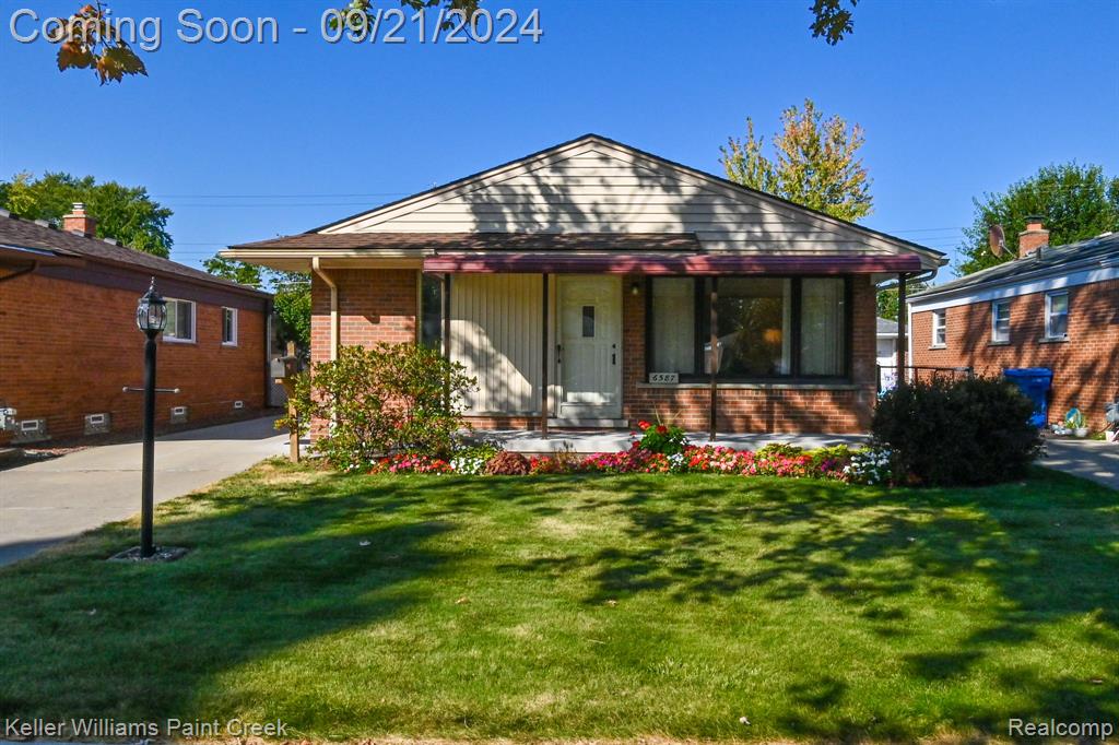 Colonial St, Dearborn Heights, MI 48127