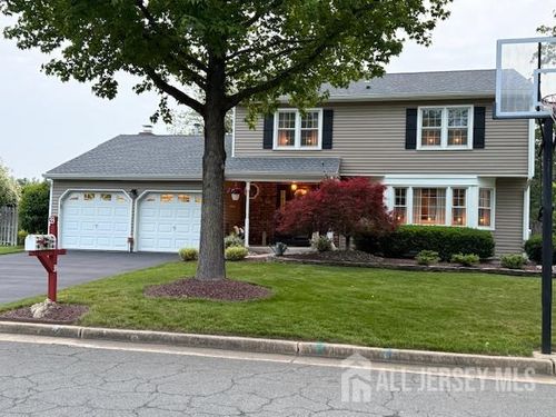 33 Wetherhill Way, Dayton, NJ, 08810-1609 | Card Image
