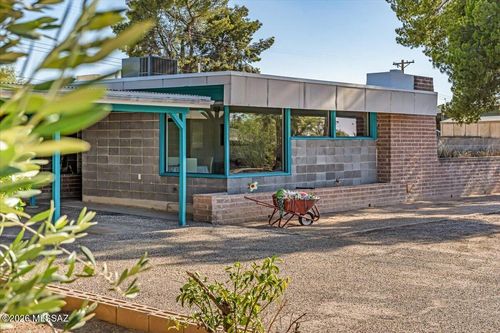 5646 E Towner St, Tucson, AZ, 85712-2252 | Card Image
