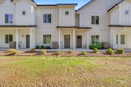 8287 W Latte Ln, Garden City, ID, 83714-1020 | Card Image