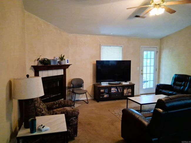 6367 W Abilene Dr, House other with 3 bedrooms, 2 bathrooms and null parking in Fayetteville AR | Image 4