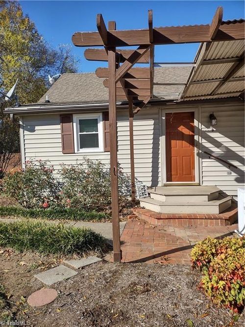 apt-b-111 N Bethel St, Eden, NC, 27288-3970 | Card Image
