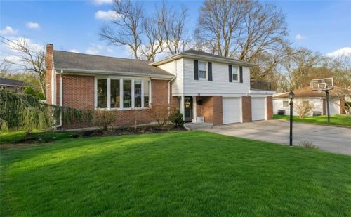 29 Golini Dr, Johnston, RI, 02919-2204 | Card Image