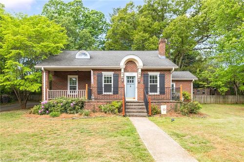 1505 Courtland Ave, Reidsville, NC, 27320-4611 | Card Image