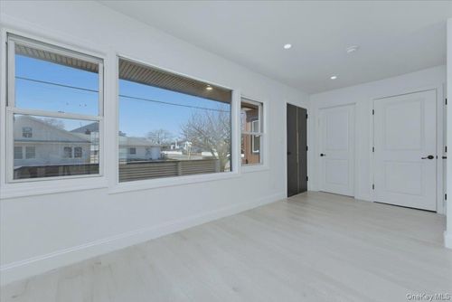 1895 Park St, Atlantic Beach, NY, 11509-1336 | Card Image