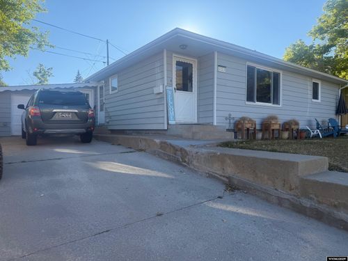 1112 Nieman St, Rawlins, WY, 82301-4647 | Card Image