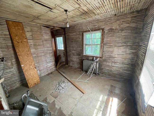 413 Clifton Ave, Home with 3 bedrooms, 1 bathrooms and null parking in SHARON HILL PA | Image 6