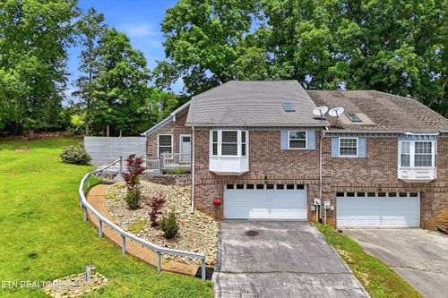 211 Farmington Trl, Kingston, TN, 37763-2936 | Card Image