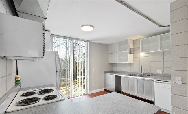 12 S Hill Ave, Condo with 2 bedrooms, 1 bathrooms and null parking in Fayetteville AR | Image 8