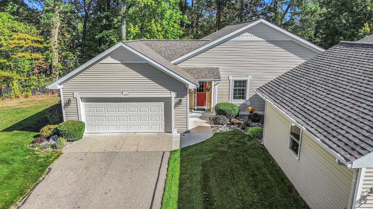Timber Creek Cir, Comstock Park, MI 49321