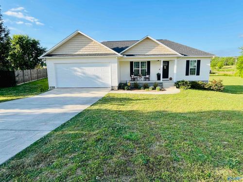444 Granite Cir, Albertville, AL, 35950-0972 | Card Image