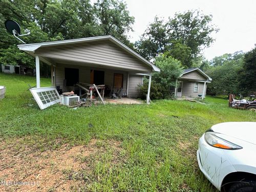 99 Railroad Rd Sw, Roxie, MS, 39661-6081 | Card Image