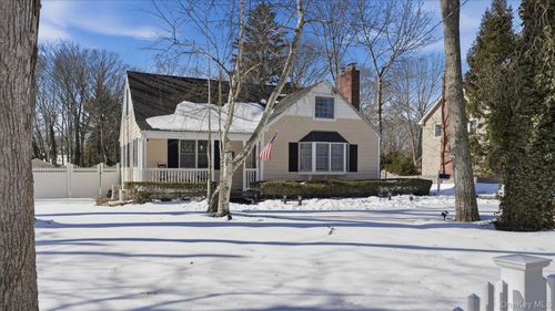 94 Fairview Ave, Bayport, NY, 11705-1805 | Card Image