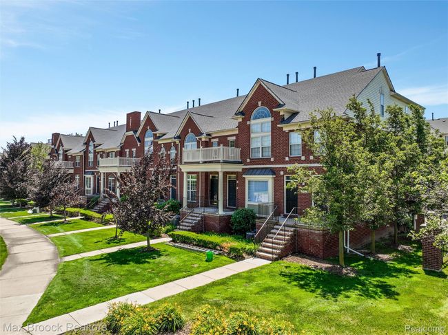 3262 Camden Front of Property | Image 27
