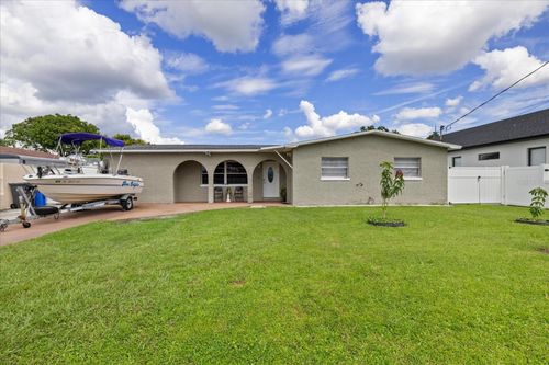 5809 N Hale Ave, Tampa, FL, 33614-5516 | Card Image