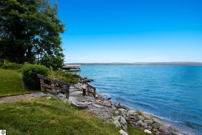 12305 3 Rd St, House other with 5 bedrooms, 4 bathrooms and null parking in Kewadin MI | Image 73
