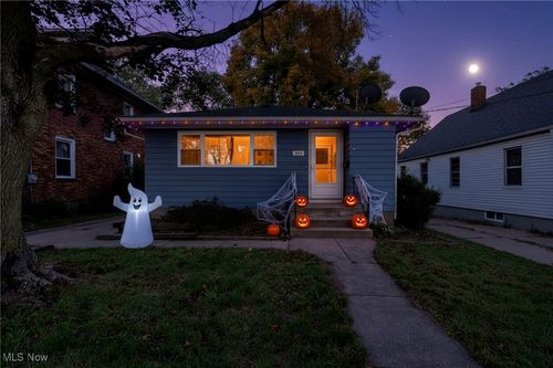 874 Iona Ave, Akron, OH, 44314-2845 | Card Image