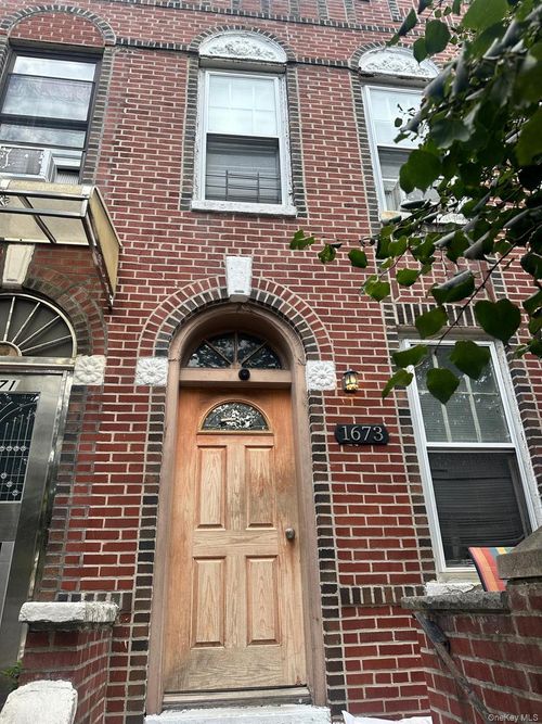 1673 66th St, Brooklyn, NY, 11204-4200 | Card Image