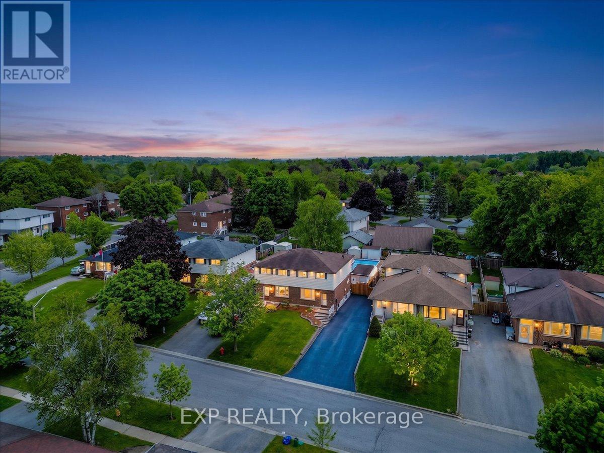 Residential in Oshawa (Eastdale) 3