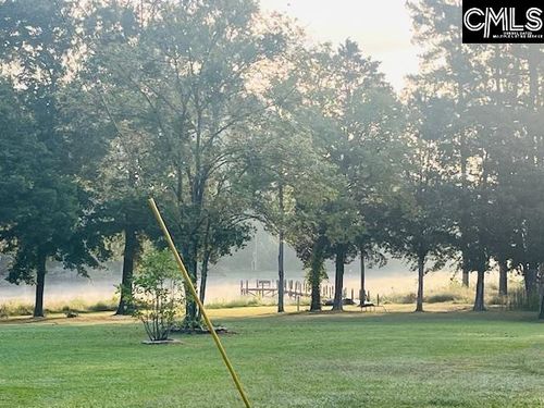 154 Harbors Harbors End Dr, Saluda, SC, 29138-8623 | Card Image