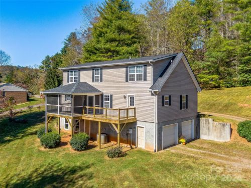 74 River Road, Penrose, NC, 28766 | Card Image