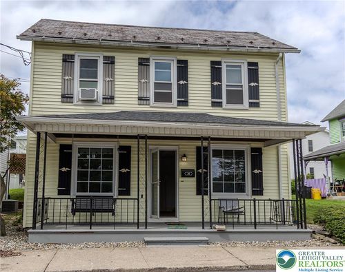 36 N 5th St, Bangor, PA, 18013-1818 | Card Image