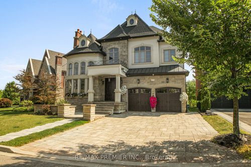 57 Hogan Crt, King City, ON, L7B0M1 | Card Image
