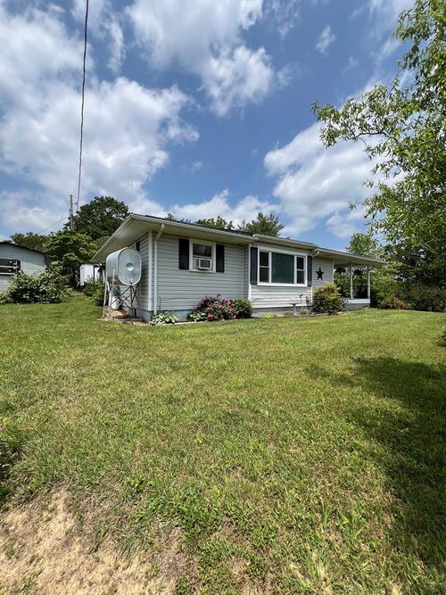 27 Ivy Ln, Fries, VA, 24330-4438 | Card Image