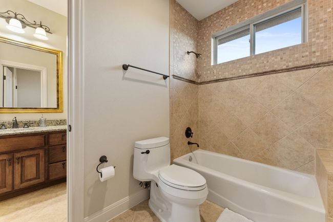 Upstairs Jack and Jill full bath | Image 28