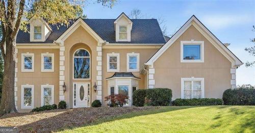 125 Savannah Estates Dr, Sandy Springs, GA, 30350-1197 | Card Image