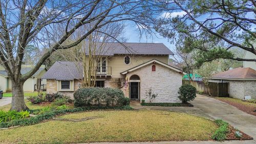 1707 W Hedgecroft Dr, El Lago, TX, 77586-5839 | Card Image