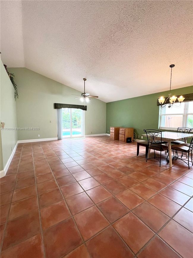 9271 Arborwood Cir, House other with 2 bedrooms, 2 bathrooms and null parking in Davie FL | Image 21
