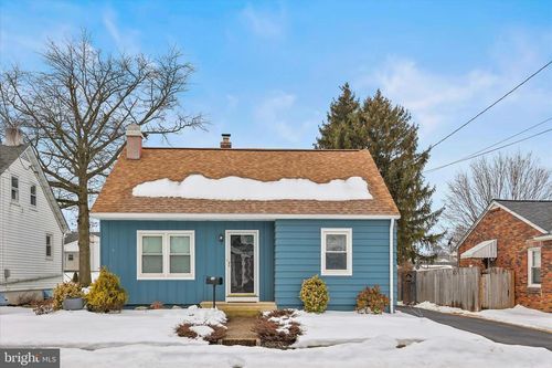 72 Patrick Ave, LITTLESTOWN, PA, 17340-1128 | Card Image