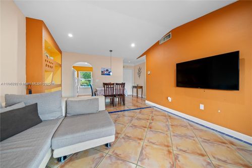 0-14054 Sw 53rd Ter, Miami, FL, 33175-5935 | Card Image