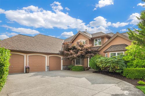 27183 Se 26th Pl, Sammamish, WA, 98075-7930 | Card Image