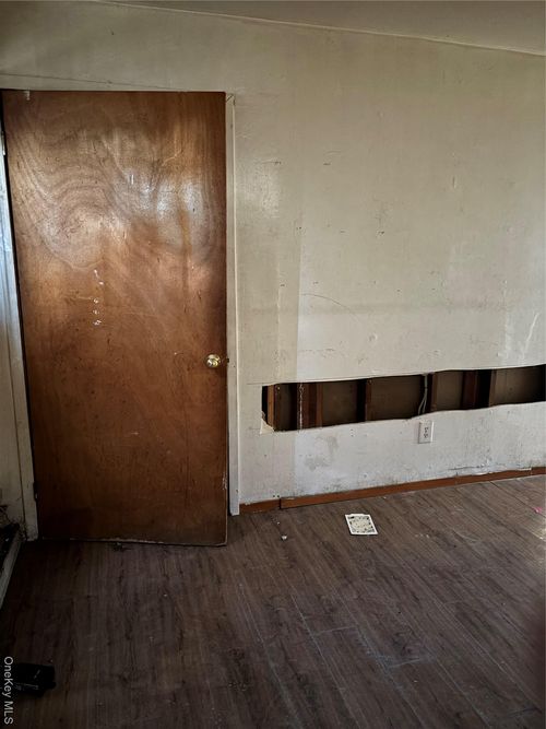 68 State Ave, Wyandanch, NY, 11798-4309 | Card Image