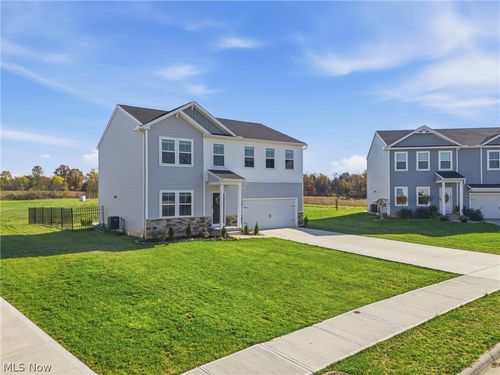 356 Jonagold Dr Ne, Louisville, OH, 44641-0090 | Card Image