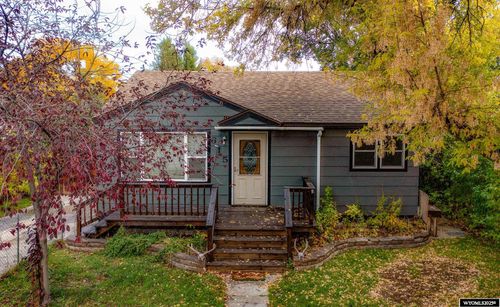 615 Holly Ave, Worland, WY, 82401-3924 | Card Image