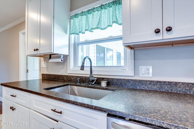 8529 W Emory Rd, House other with 4 bedrooms, 2 bathrooms and null parking in Knoxville TN | Image 29