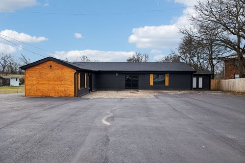 902 Carthage Hwy, Lebanon, TN, 37087-4613 | Card Image