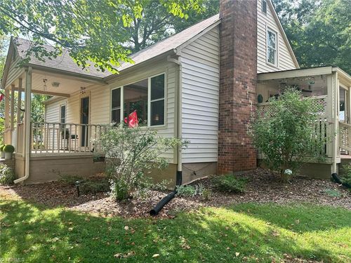2921 Bittersweet Rd, Winston Salem, NC, 27106-2203 | Card Image