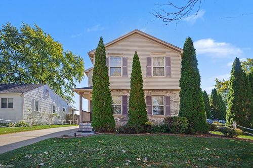 17786 Common Road, Roseville, MI, 48066 | Card Image