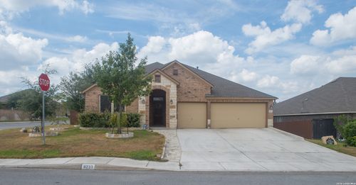 8233 Merchants Ldg, San Antonio, TX, 78255-4415 | Card Image