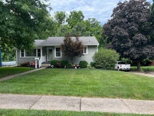 1818 Crescent Dr, Saint Joseph, MO, 64506-2111 | Card Image