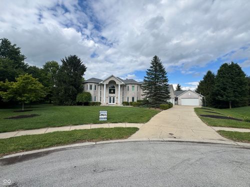 2430 Crossfields Ct, Carmel, IN, 46032-8925 | Card Image
