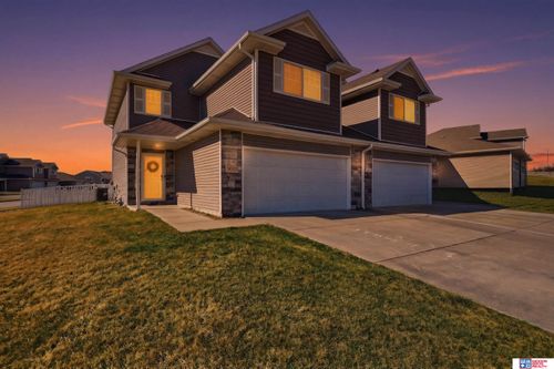 9015 Fremont St, Lincoln, NE, 68507-2094 | Card Image