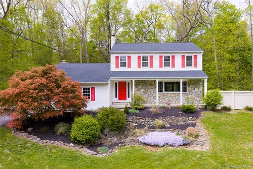 25 Hudson Dr, Hyde Park, NY, 12538-2014 | Card Image