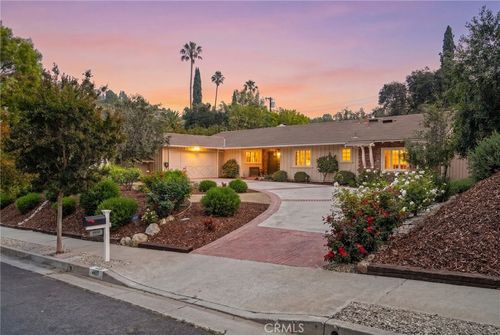 4450 Romero Dr, Tarzana, CA, 91356 | Card Image